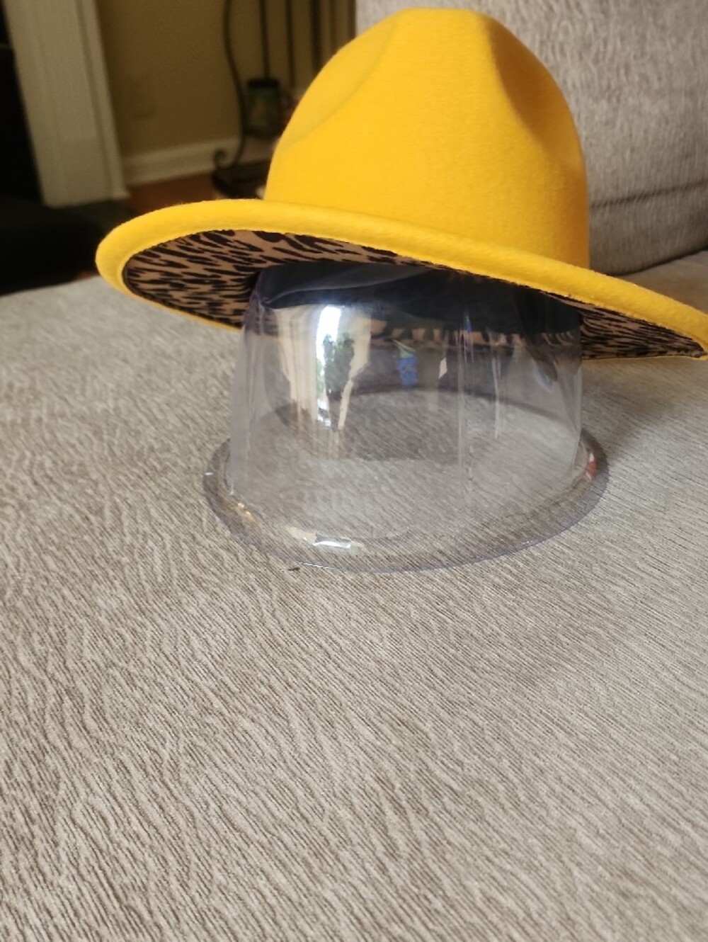 Women's Yellow Felt Fedora Hat - Stylish Wide-Brim Accessory - Picture 8 of 8
